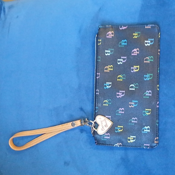 Dooney & Bourke Wristlet - Picture 5 of 14